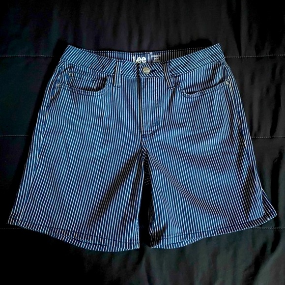 Lee Pants - Lee Denim Pin Stripe Shorts 💙